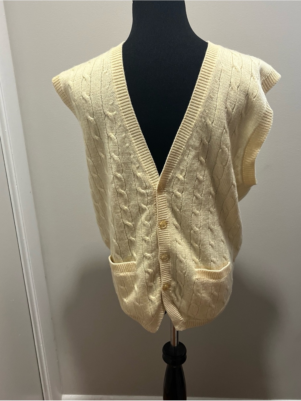 Butter Yellow Cable Knit Buttoned Vest Tennis Prep Academia Scotland Ireland